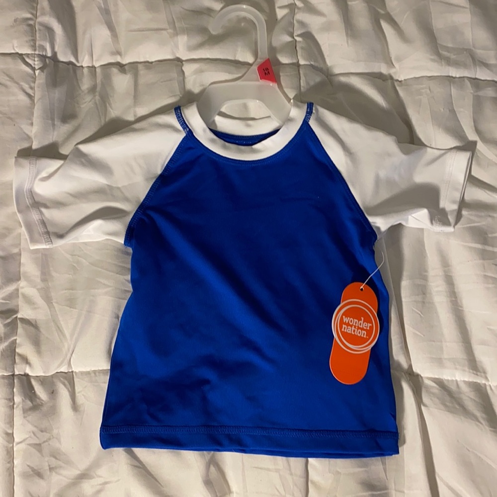 NEW rash guard, 18 months!